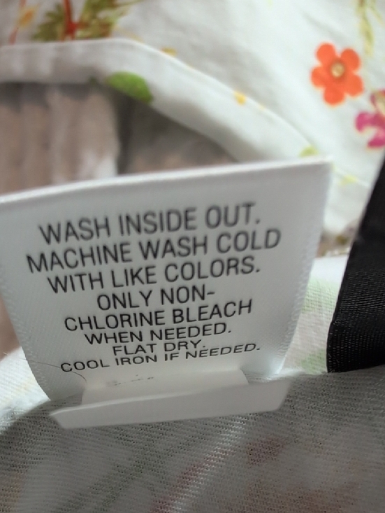 Disney Alice Floral Print White Crop Pants with Green and Orange Accents - Picture 4 of 9